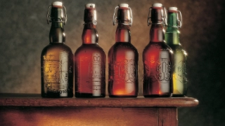 De Grolsch Beugelfles bestaat 100 jaar